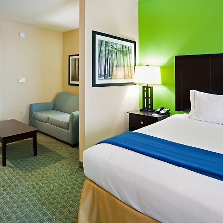 Holiday Inn Express Hotel & Suites Newport South By Ihg Room photo