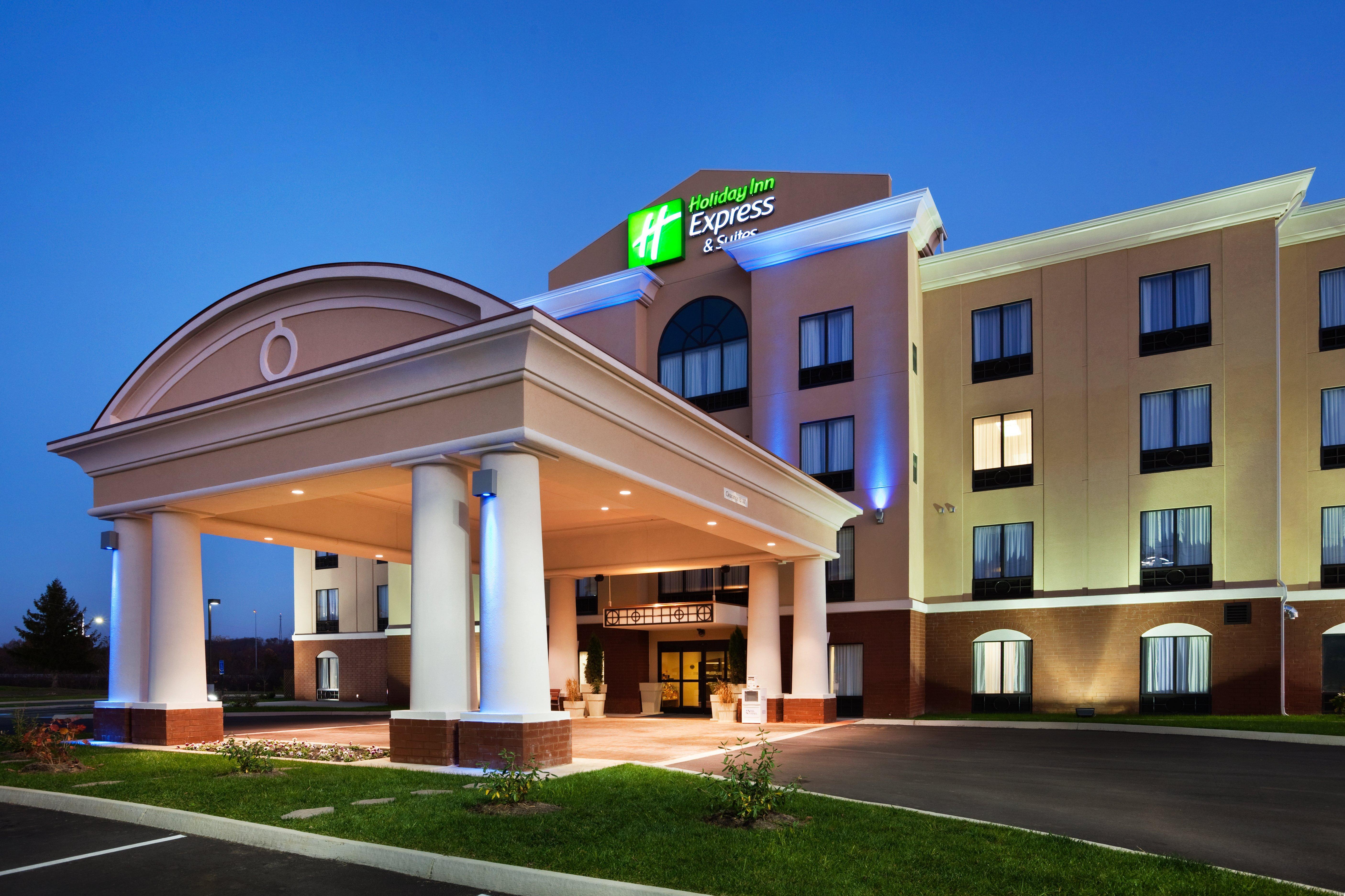 Holiday Inn Express Hotel & Suites Newport South By Ihg Exterior photo