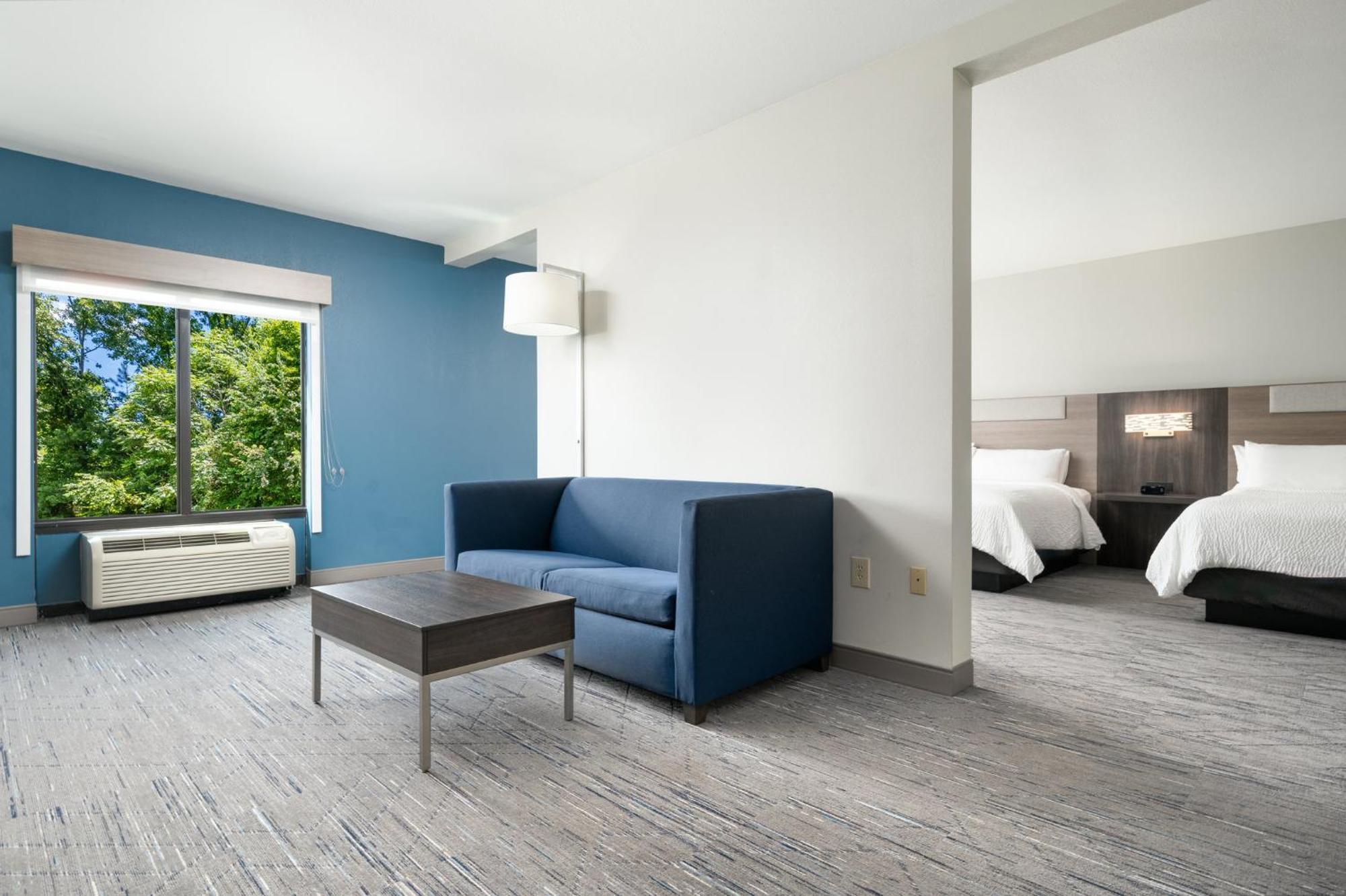 Holiday Inn Express Hotel & Suites Newport South By Ihg Exterior photo