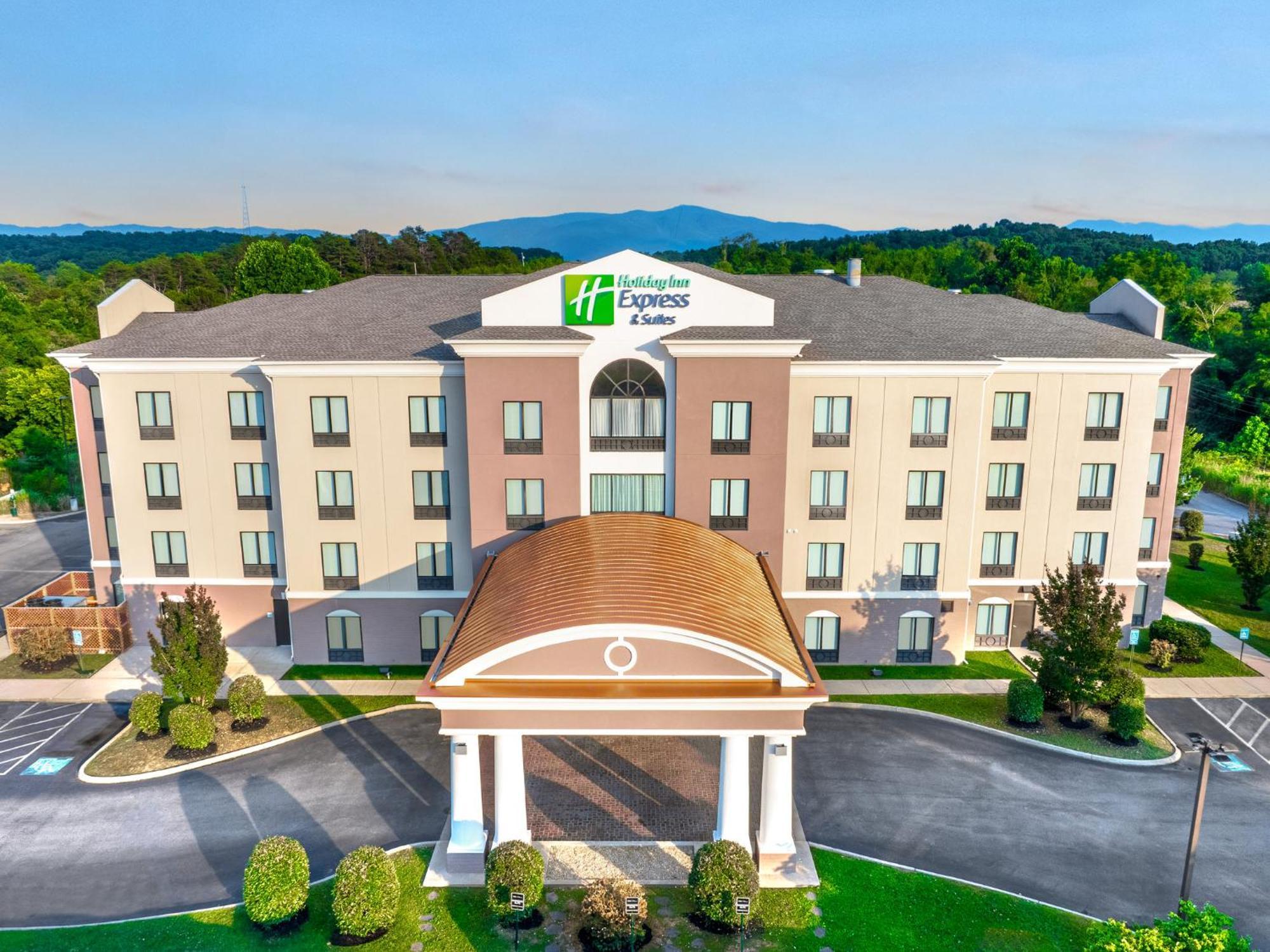 Holiday Inn Express Hotel & Suites Newport South By Ihg Exterior photo