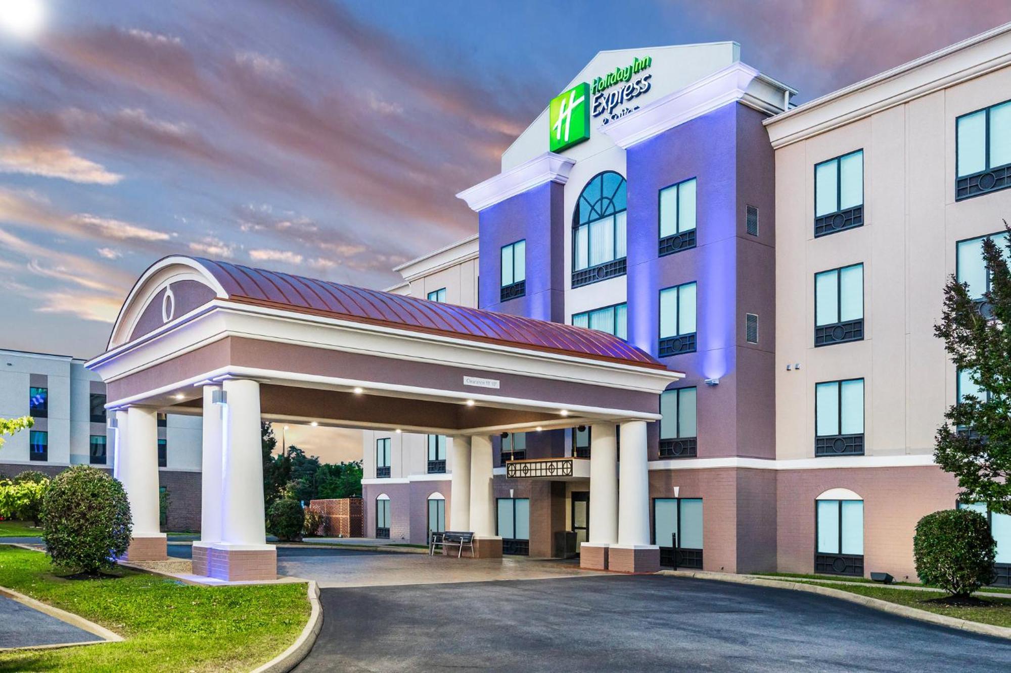 Holiday Inn Express Hotel & Suites Newport South By Ihg Exterior photo