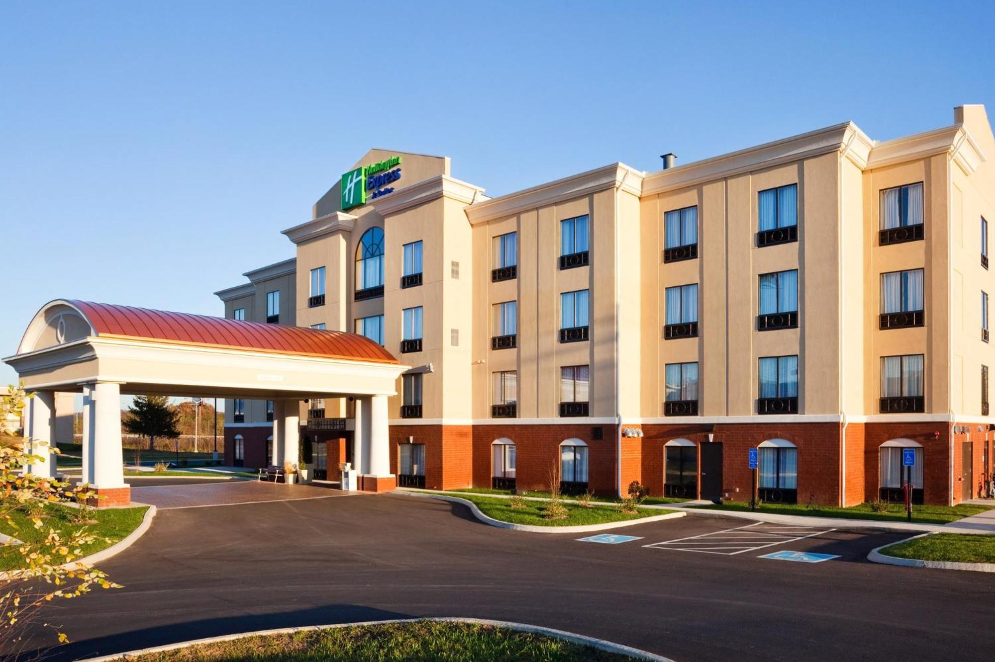 Holiday Inn Express Hotel & Suites Newport South By Ihg Exterior photo