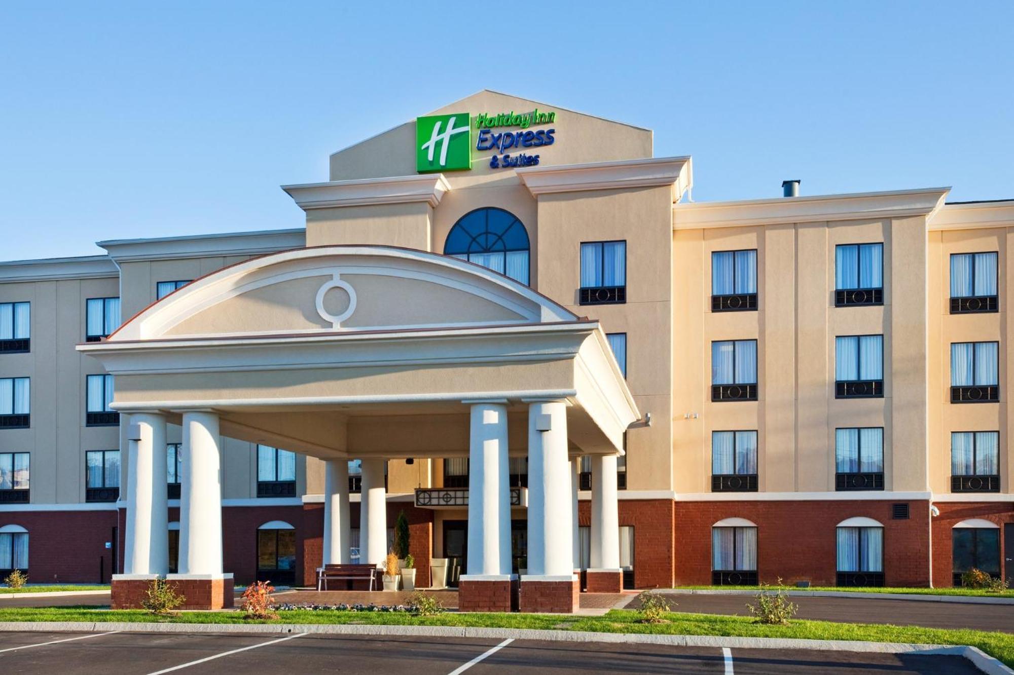 Holiday Inn Express Hotel & Suites Newport South By Ihg Exterior photo
